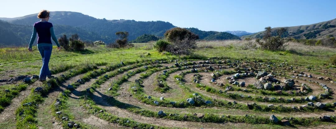 Mindful Movement: Exploring Riverside’s Meditation Gardens and Labyrinths
